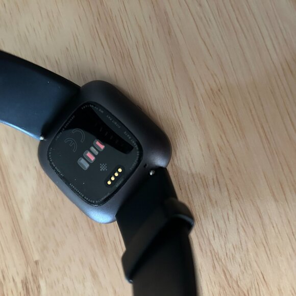 Fitbit Versa 2 - Picture 7 of 13